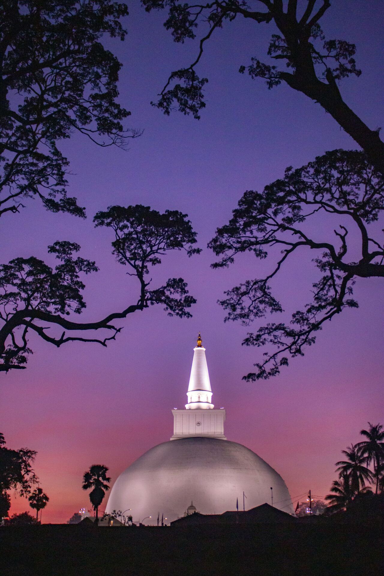 Sacred Ruwanwelisaya stupa in Anuradhapura